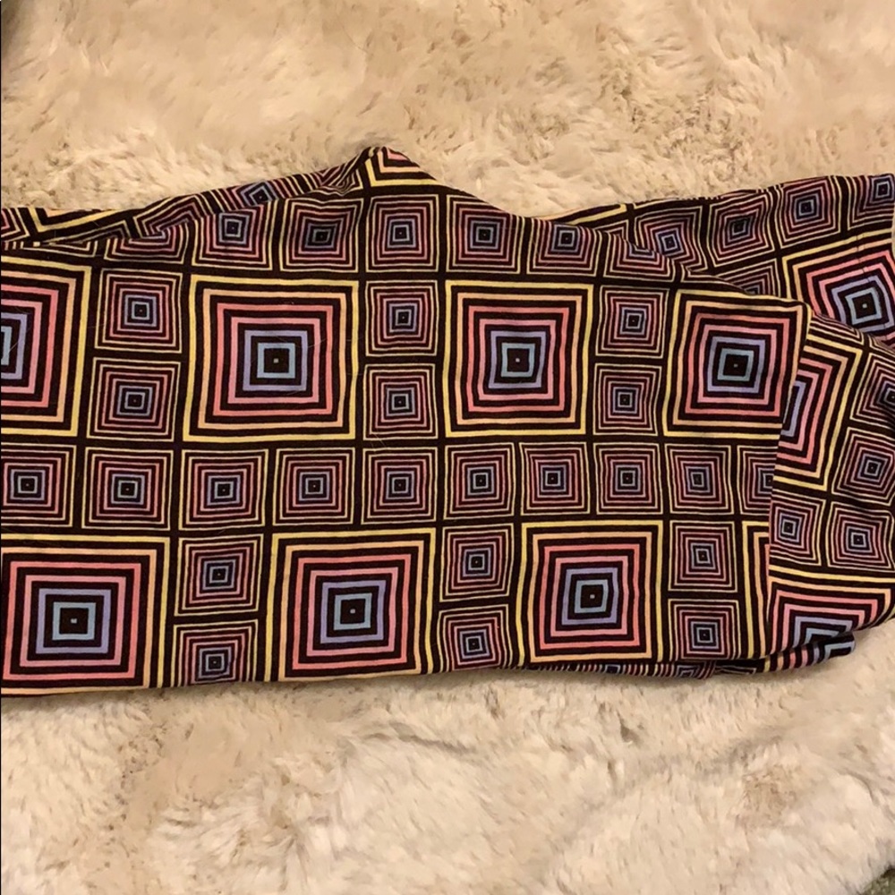 One size LuLaRoe leggings